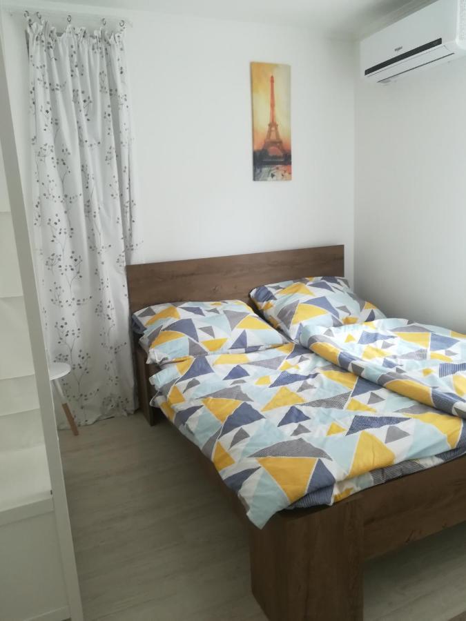 Balatinus Apartmanhaz Siófok Buitenkant foto