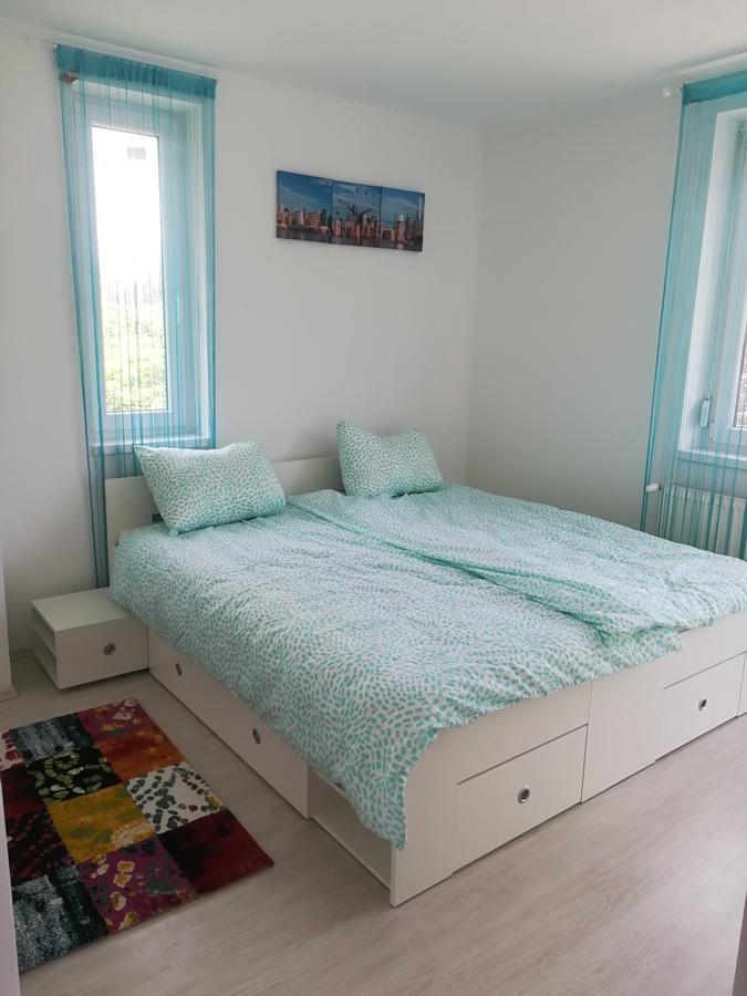 Balatinus Apartmanhaz Siófok Buitenkant foto